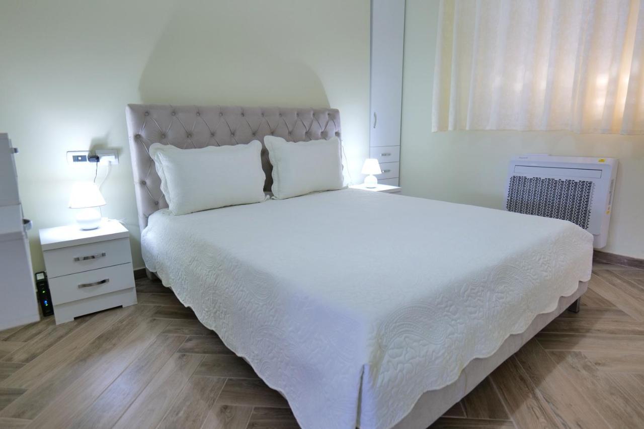 Kosta Apartments Саранде Екстериор снимка
