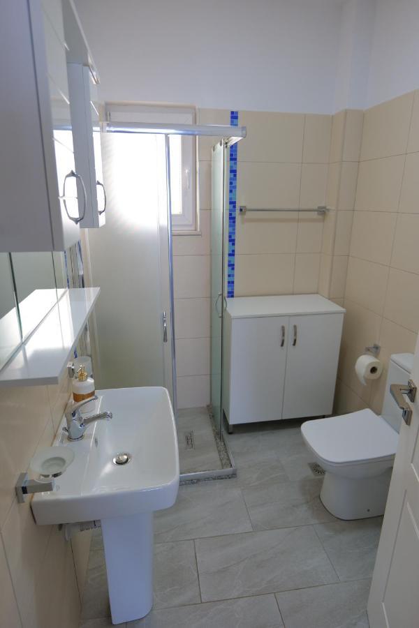 Kosta Apartments Саранде Екстериор снимка