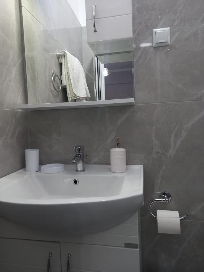 Kosta Apartments Саранде Екстериор снимка